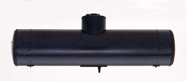 HO Scale 10,000 Gallon Riveted Tank Car - Undec Kit - Click Image to Close